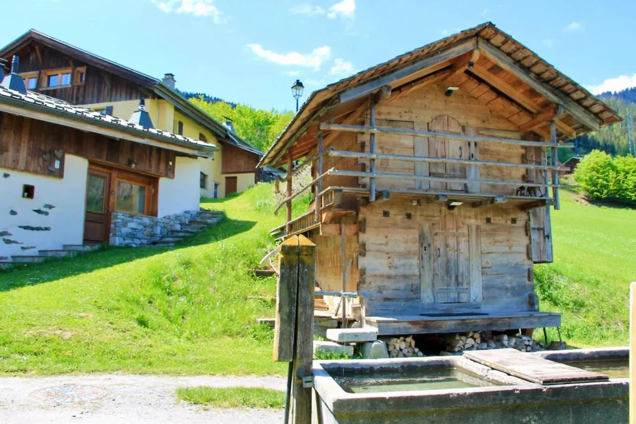 Large Flat At The Foot Of The Slopes Les Houches Apartment 0*,  France